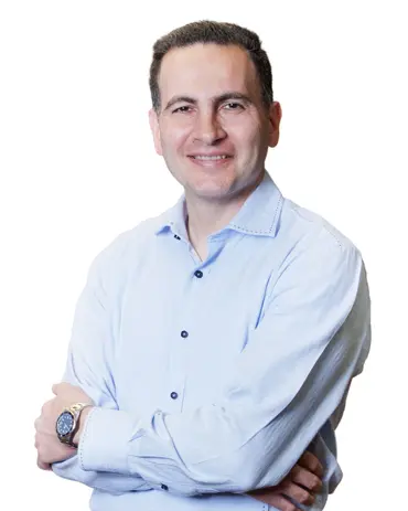 Dr. Vahid Babaeian at Brace Connection in Downey, CA